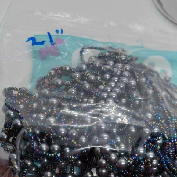 Gray pearls peacock beads mesh bib necklace - Picture 6 of 6